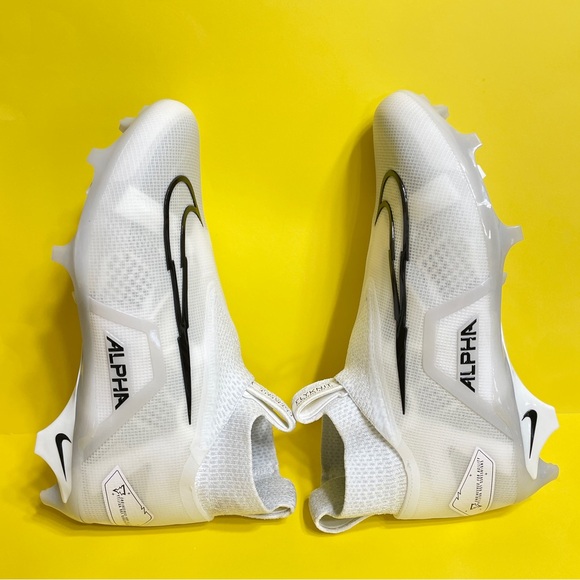 Nike Alpha Menace Elite 3 Pure Platinum Football Cleats Size 10 CT6648-109 - Picture 4 of 7